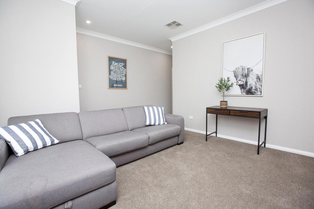 Best Central Wagga Townhouse Wagga Wagga Exterior photo